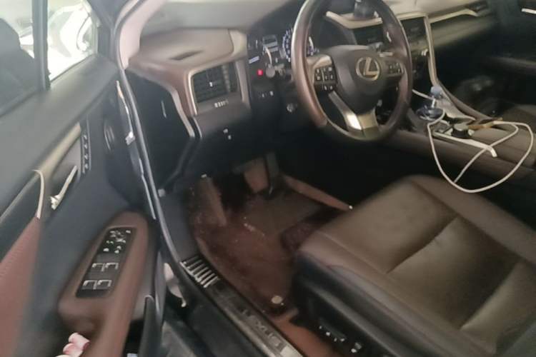 Used Lexus RX 2016 300 4x4 Elegant Edition China V-standard Driver Seat