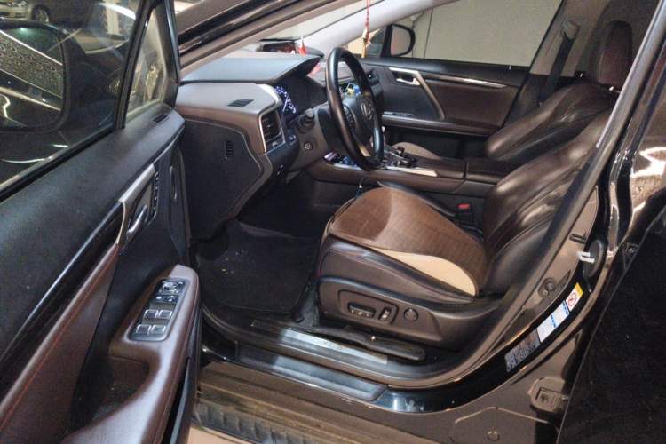 Used Lexus RX 2016 300 4x4 Elegant Edition China V-standard Driver Seat