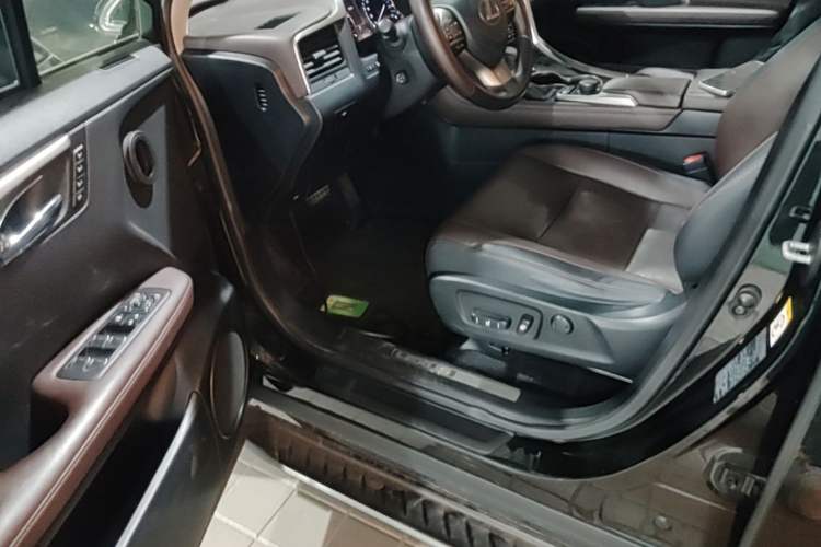 Used Lexus RX 2016 300 Two-Wheel Drive Comfort Edition China V Standard Driver Seat