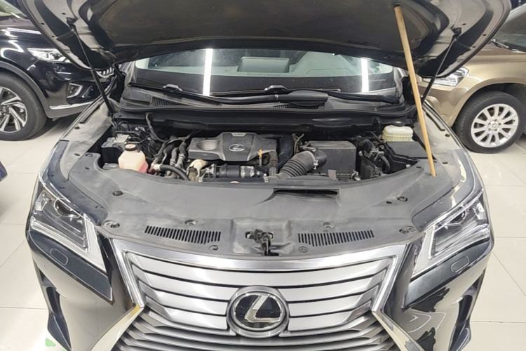 Used Lexus RX 2016 300 Two-Wheel Drive Elite Edition China VI Standard Engine Bay