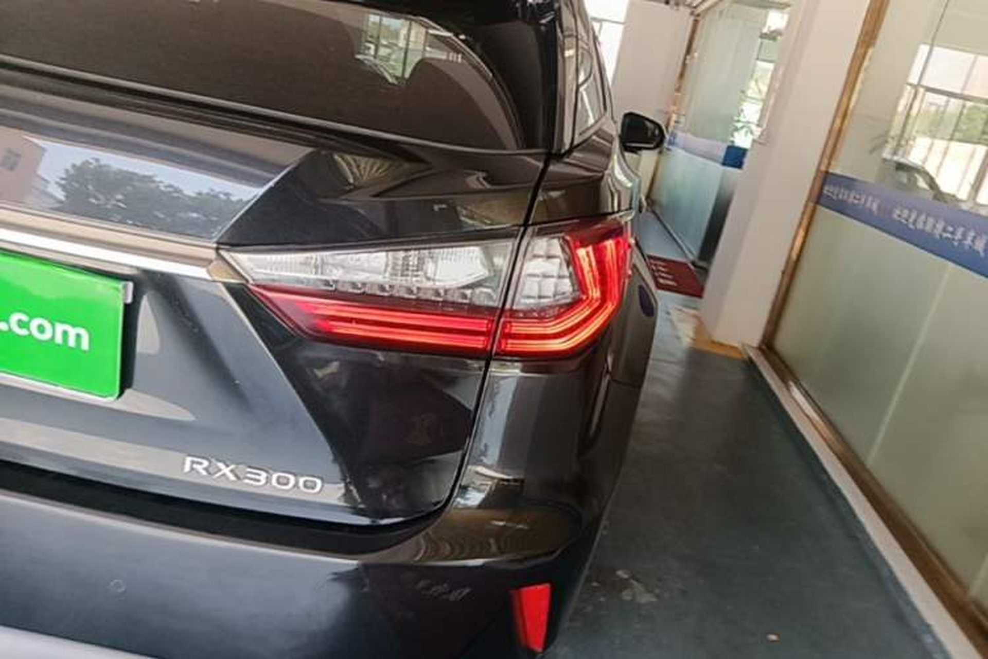 Used Lexus RX 2016 300 4x4 Elegant Edition China V-standard Exterior 3