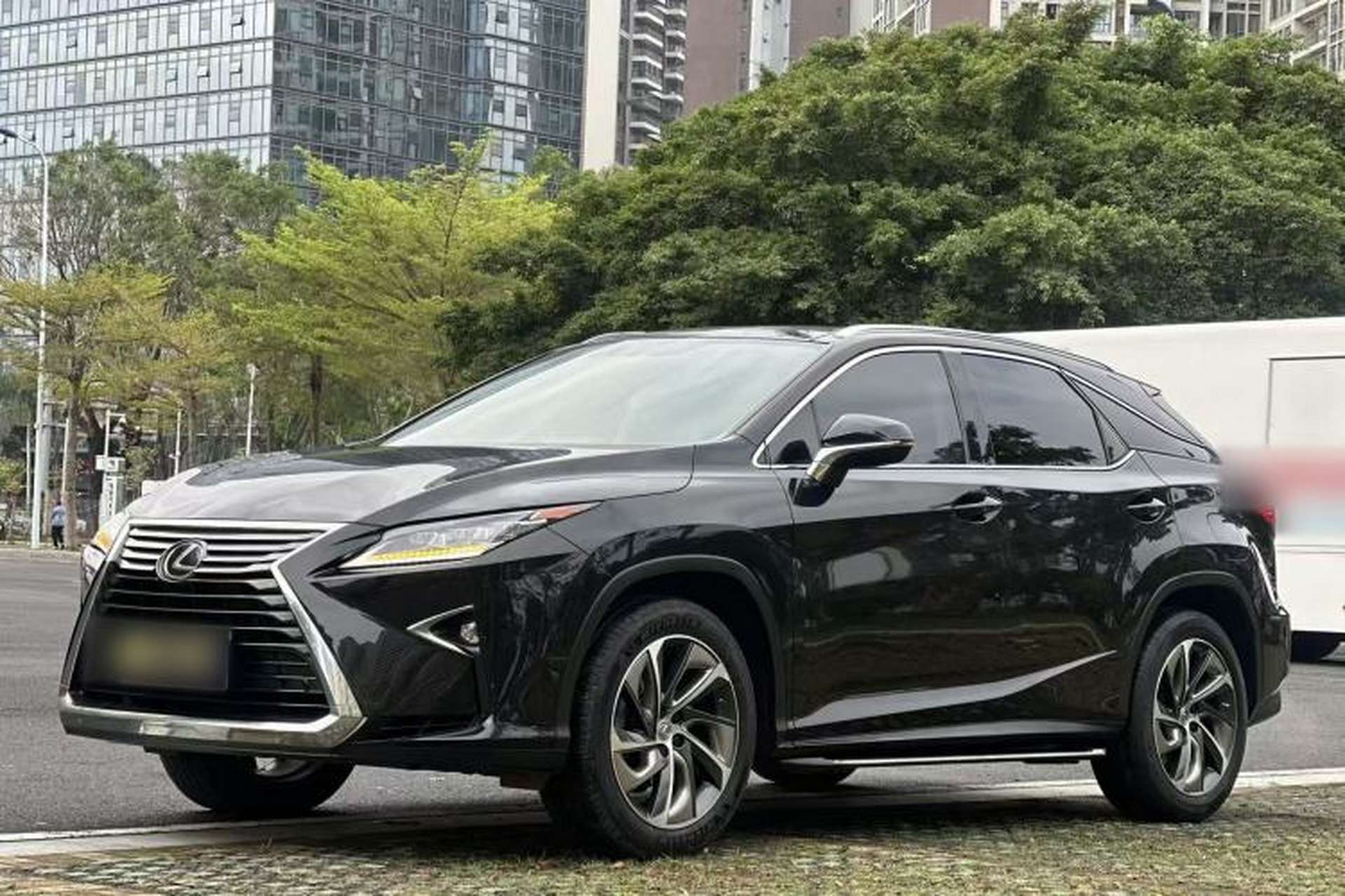 Used Lexus RX 2016 300 4x4 Elegant Edition China V-standard Front Left 45 Deg