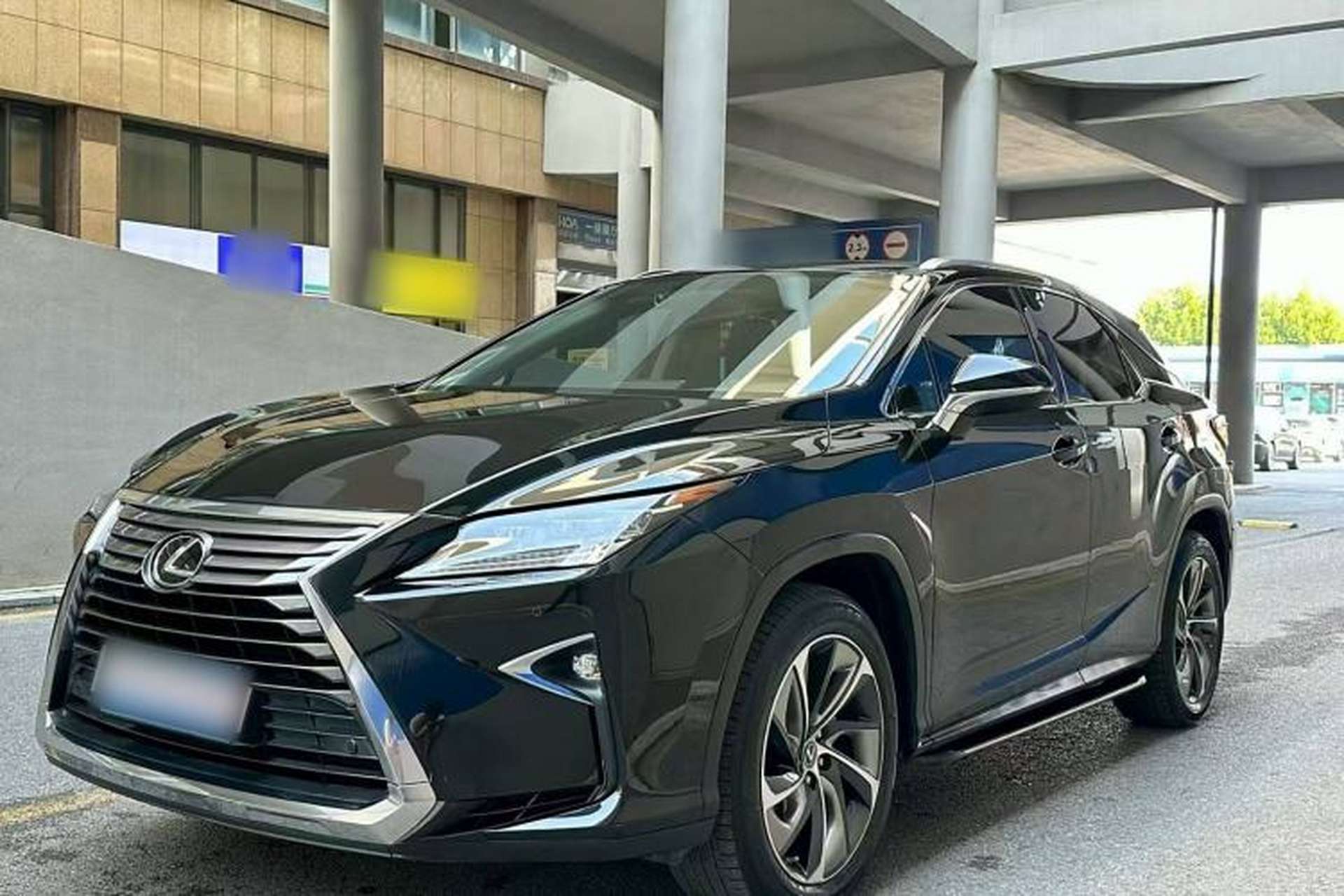 Used Lexus RX 2016 300 4x4 Elegant Edition China V-standard Front Left 45 Deg