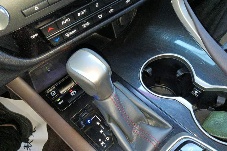 Used Lexus RX 2016 300 4x4 Elegant Edition China VI Gear Lever