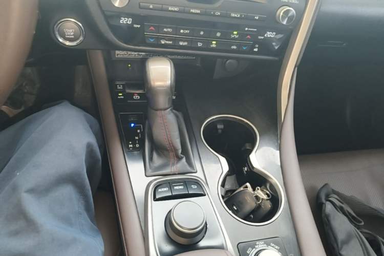 Used Lexus RX 2016 300 Two-Wheel Drive Comfort Edition China V Standard Gear Lever