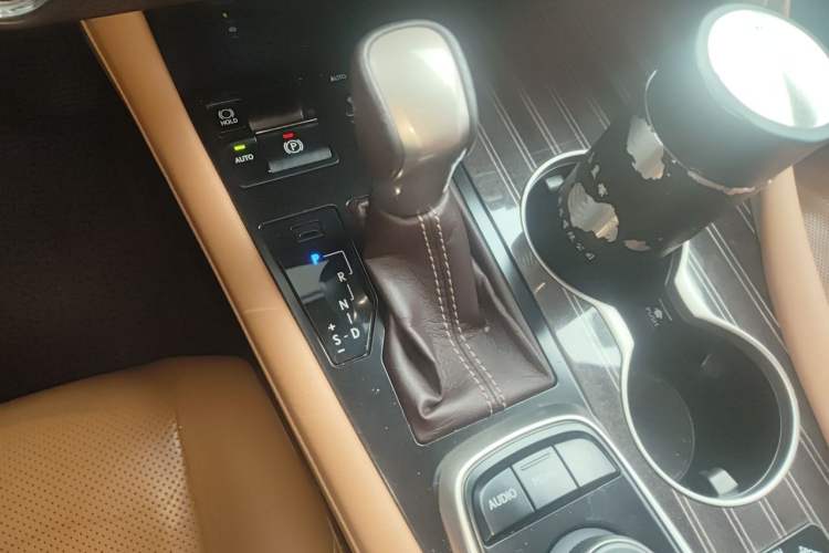 Used Lexus RX 2016 450h Four-Wheel Drive Luxury Edition Gear Lever