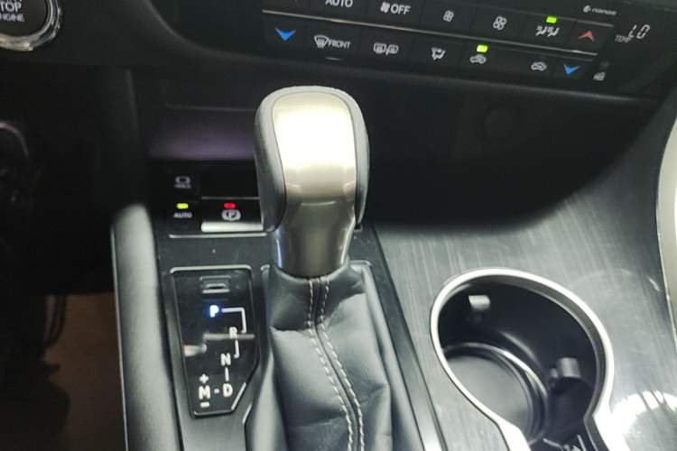 Used Lexus RX 2016 300 Two-Wheel Drive Elite Version China V Standard Gear Lever