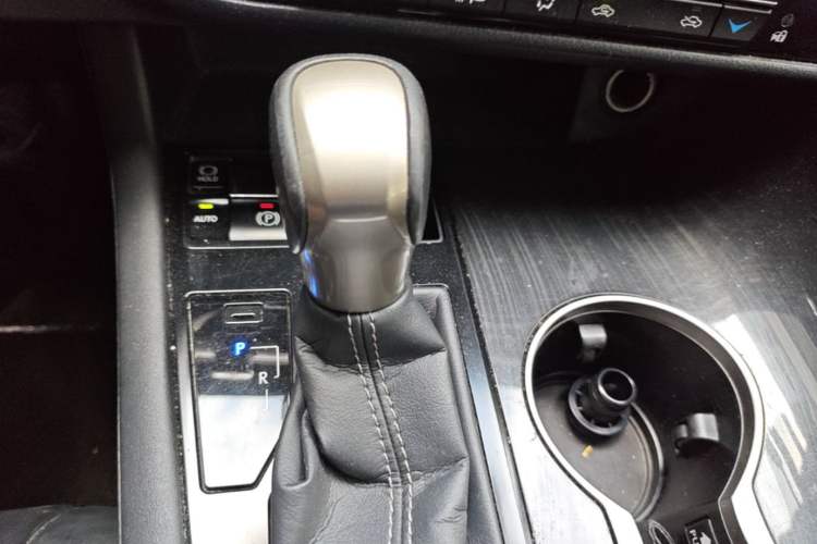 Used Lexus RX 2016 300 Two-Wheel Drive Elite Version China V Standard Gear Lever