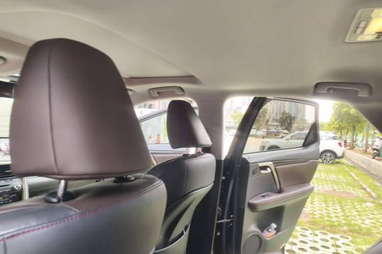 Used Lexus RX 2016 300 Two-Wheel Drive Elite Edition China VI Standard Headliner