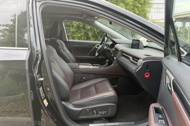 Used Lexus RX 2016 300 4x4 Elegant Edition China V-standard Interior 11