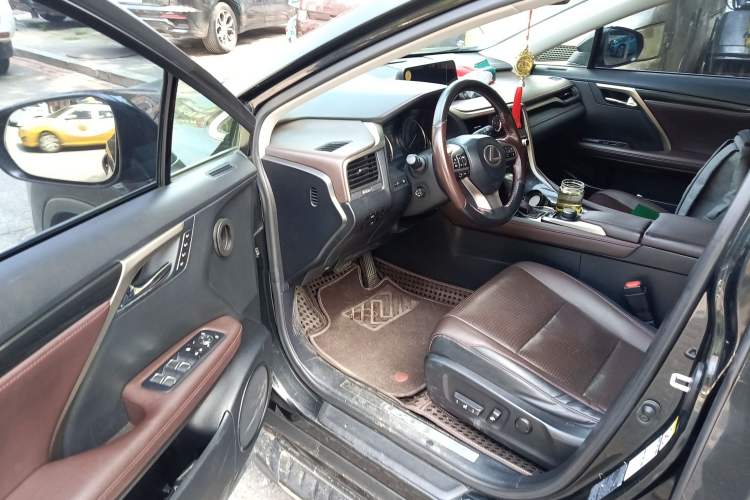 Used Lexus RX 2016 300 4x4 Elegant Edition China V-standard Interior 3