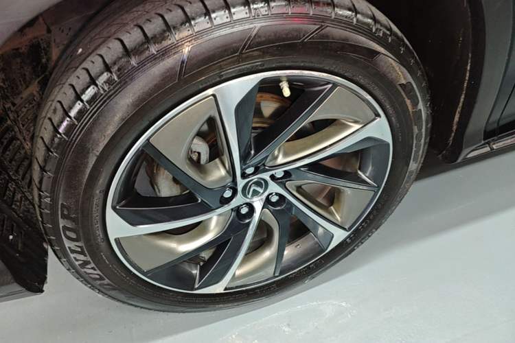 Used Lexus RX 2016 300 4x4 Elegant Edition China V-standard Left Front Wheel Hub