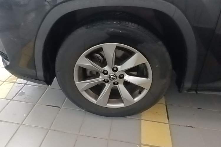 Used Lexus RX 2016 300 Two-Wheel Drive Elite Version China V Standard Left Front Wheel Hub