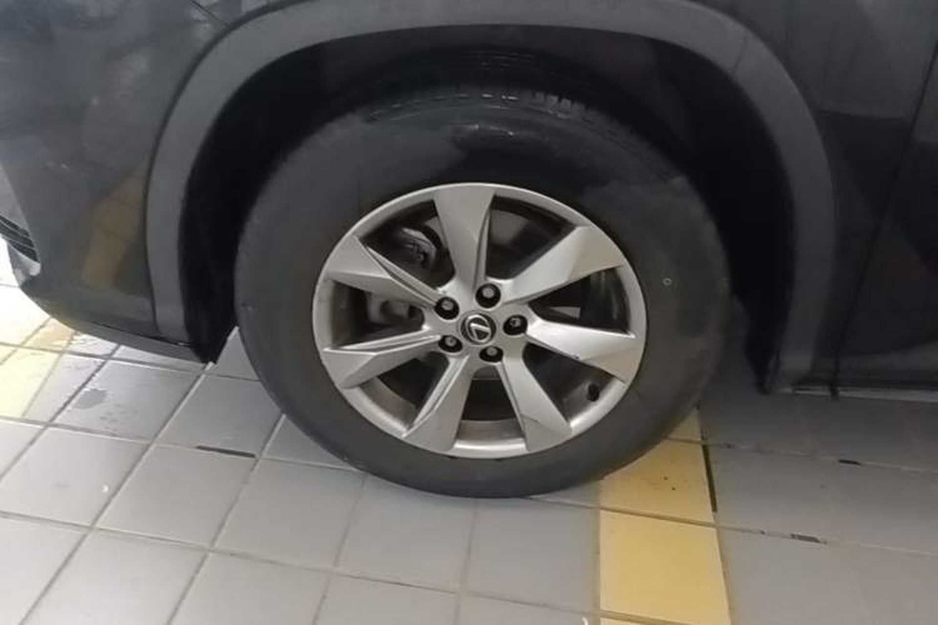 Used Lexus RX 2016 300 Two-Wheel Drive Elite Version China V Standard Left Front Wheel Hub