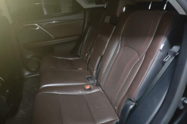 Used Lexus RX 2016 300 4x4 Elegant Edition China V-standard Left Rear Seat