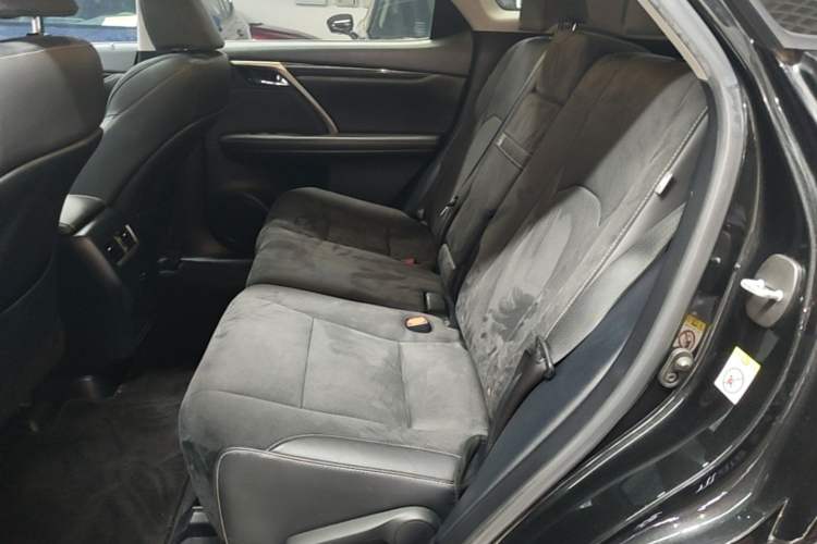 Used Lexus RX 2016 300 Two-Wheel Drive Elite Edition China VI Standard Left Rear Seat