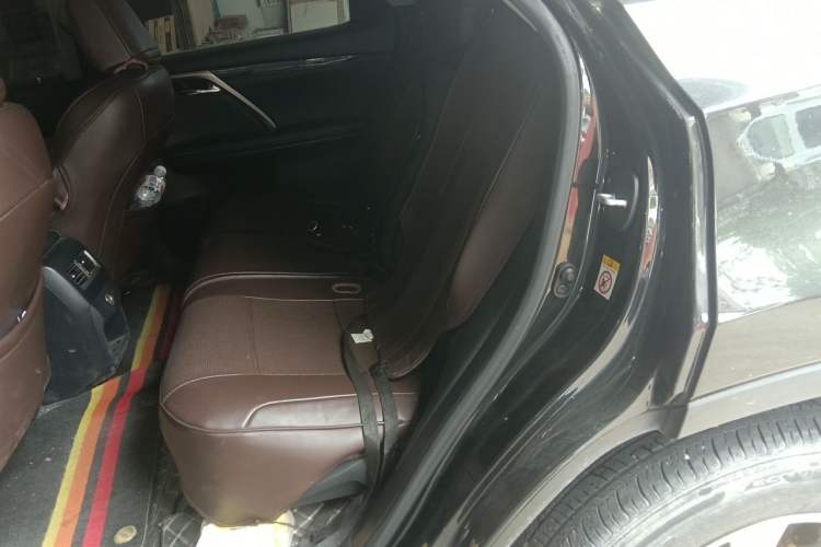 Used Lexus RX 2016 300 Two-Wheel Drive Elite Edition China VI Standard Left Rear Seat