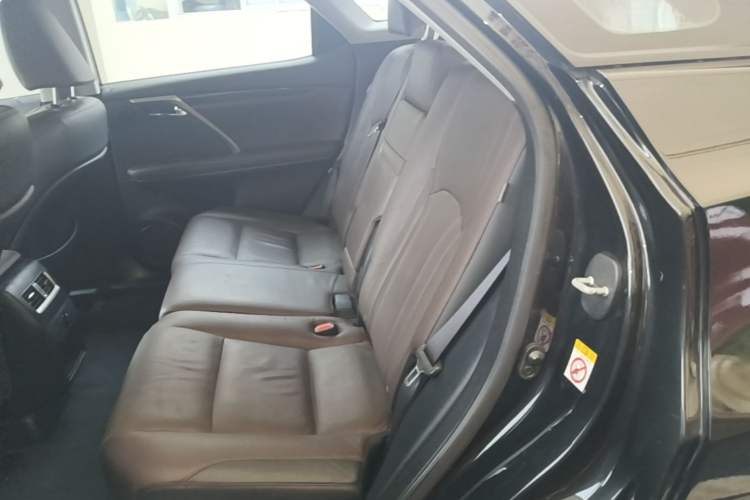Used Lexus RX 2016 300 Two-Wheel Drive Comfort Edition China V Standard Left Rear Seat