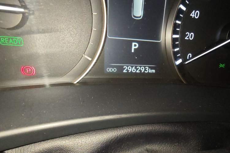Used Lexus RX 2016 450h Four-Wheel Drive Elegant Edition Odometer Close Up