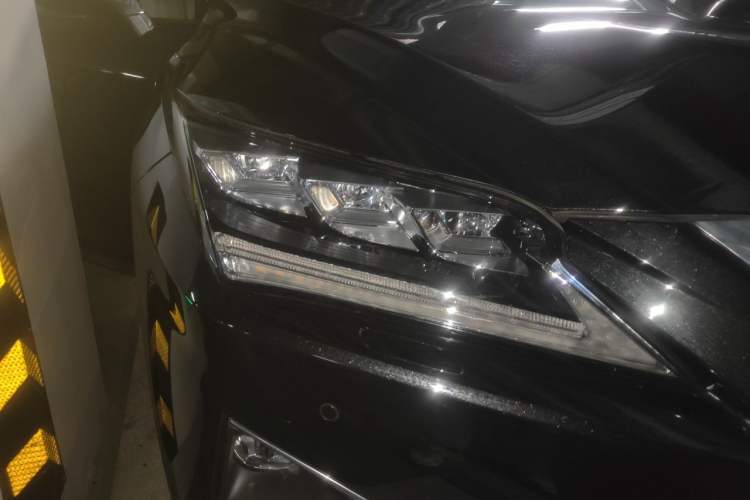 Used Lexus RX 2016 300 4x4 Elegant Edition China V-standard Right Front Headlight