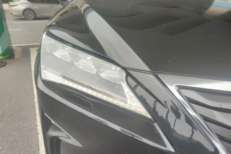 Used Lexus RX 2016 450h Four-Wheel Drive Luxury Edition Right Front Headlight