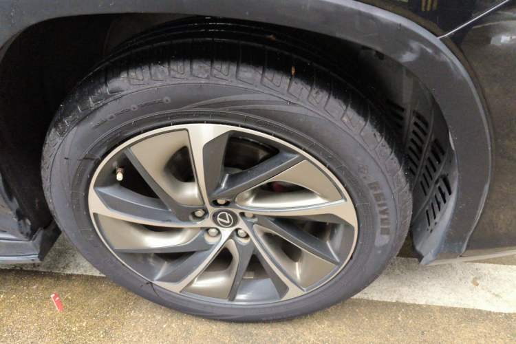 Used Lexus RX 2016 300 Two-Wheel Drive Elite Version China V Standard Right Front Wheel Hub