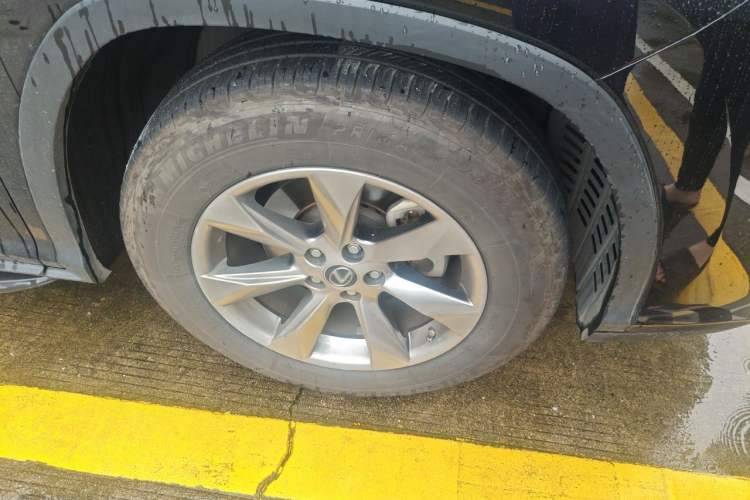 Used Lexus RX 2016 300 Two-Wheel Drive Elite Edition China VI Standard Right Front Wheel Hub