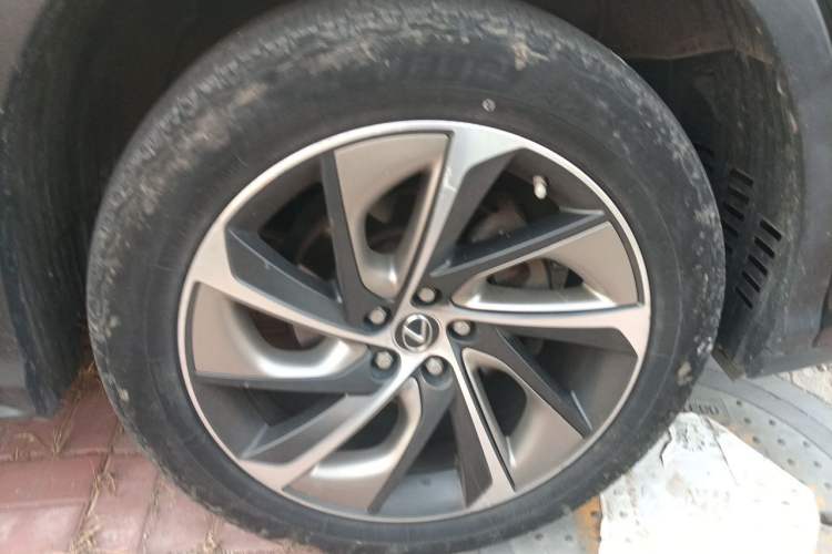 Used Lexus RX 2016 300 4x4 Elegant Edition China V-standard Right Front Wheel Hub