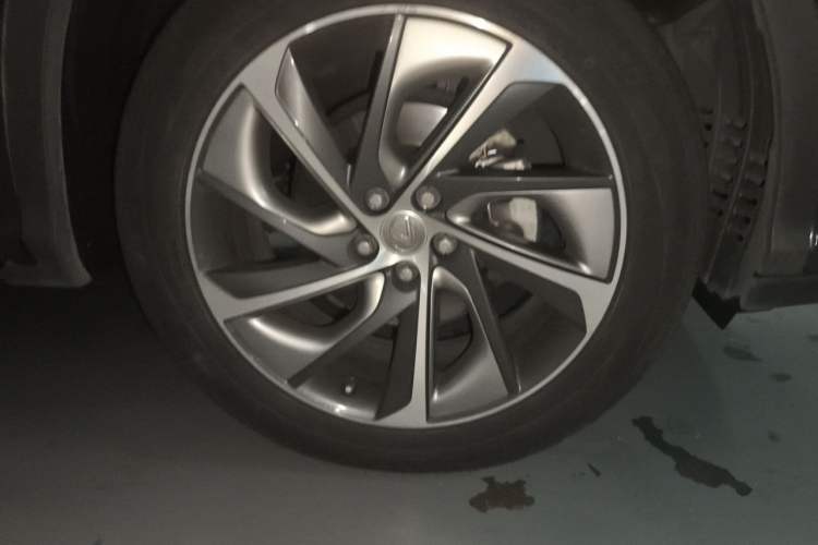 Used Lexus RX 2016 300 4x4 Elegant Edition China V-standard Right Front Wheel Hub