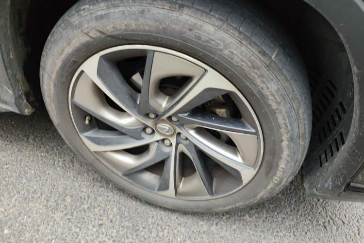 Used Lexus RX 2016 300 4x4 Elegant Edition China V-standard Right Front Wheel Hub