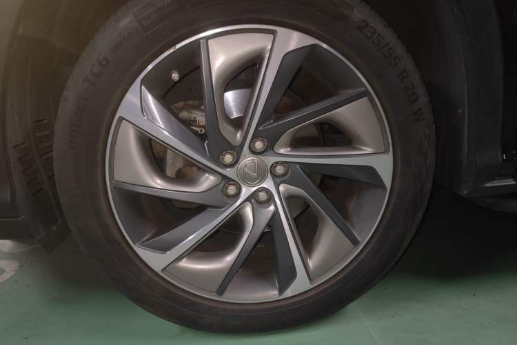 Used Lexus RX 2016 300 4x4 Elegant Edition China V-standard Right Front Wheel Hub