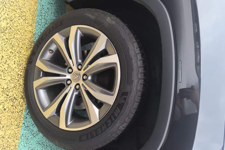 Used Lexus RX 2016 450h Four-Wheel Drive Luxury Edition Right Front Wheel Hub