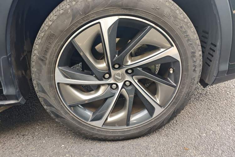Used Lexus RX 2016 300 4x4 Elegant Edition China V-standard Right Front Wheel Hub