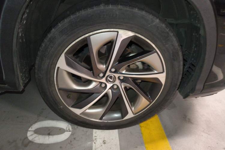 Used Lexus RX 2016 300 4x4 Elegant Edition China V-standard Right Front Wheel Hub
