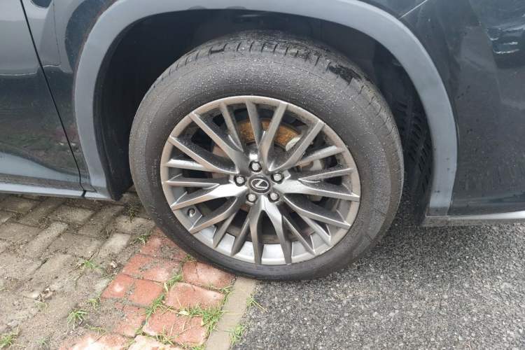 Used Lexus RX 2016 300 4x4 F SPORT Version China V Standard Right Front Wheel Hub