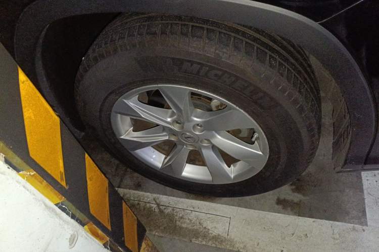 Used Lexus RX 2016 300 Two-Wheel Drive Elite Version China V Standard Right Front Wheel Hub