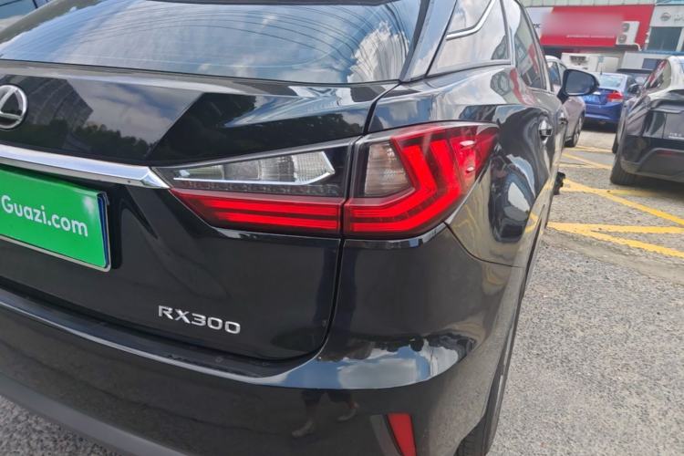 Used Lexus RX 2016 300 Two-Wheel Drive Elite Edition China VI Standard Right Rear Taillight