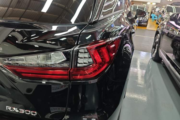 Used Lexus RX 2016 300 4x4 Elegant Edition China V-standard Right Rear Taillight