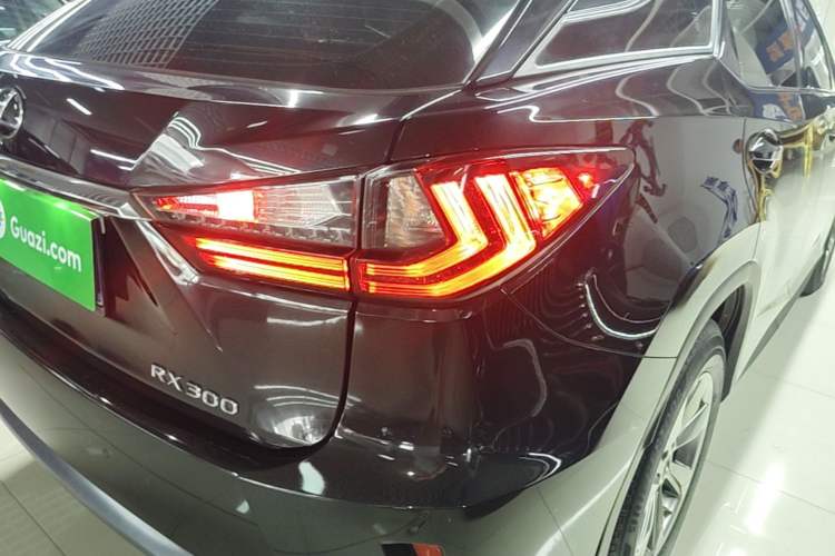 Used Lexus RX 2016 300 Two-Wheel Drive Elite Edition China VI Standard Right Rear Taillight