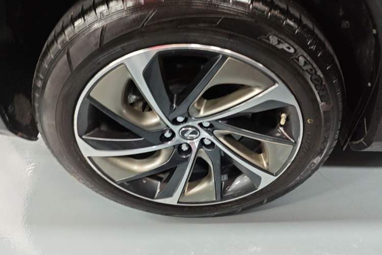 Used Lexus RX 2016 300 4x4 Elegant Edition China V-standard Right Rear Wheel Hub