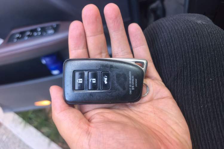 Used Lexus RX 2016 300 4x4 Elegant Edition China VI Vehicle Key
