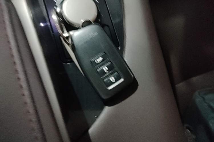 Used Lexus RX 2016 300 Two-Wheel Drive Comfort Edition China V Standard Vehicle Key