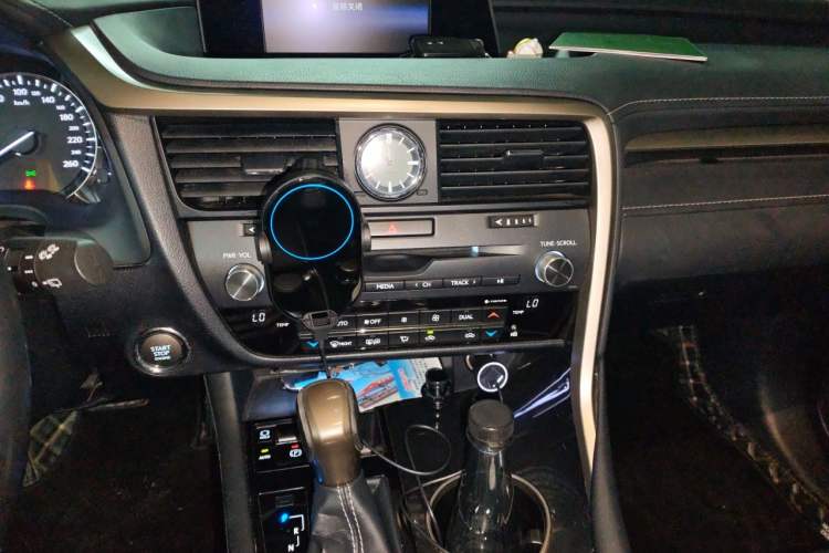 Used Lexus RX 2016 300 Two-Wheel Drive Elite Version China V Standard Audio And AC Panel