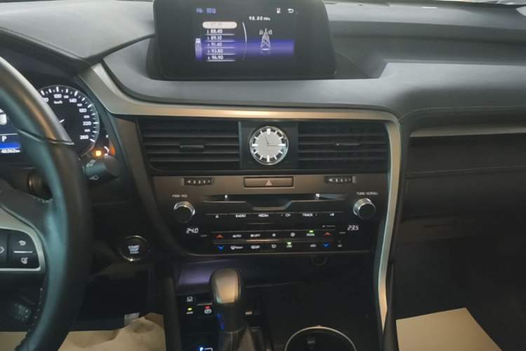 Used Lexus RX 2016 300 Two-Wheel Drive Elite Version China V Standard Audio And AC Panel