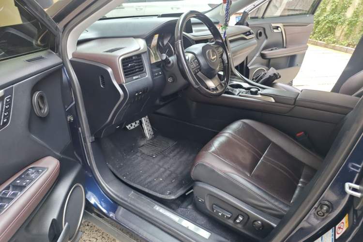 Used Lexus RX 2016 450h Four-Wheel Drive Luxury Edition Driver Seat
