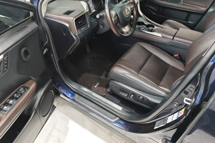 Used Lexus RX 2016 300 4x4 Elegant Edition China V-standard Driver Seat