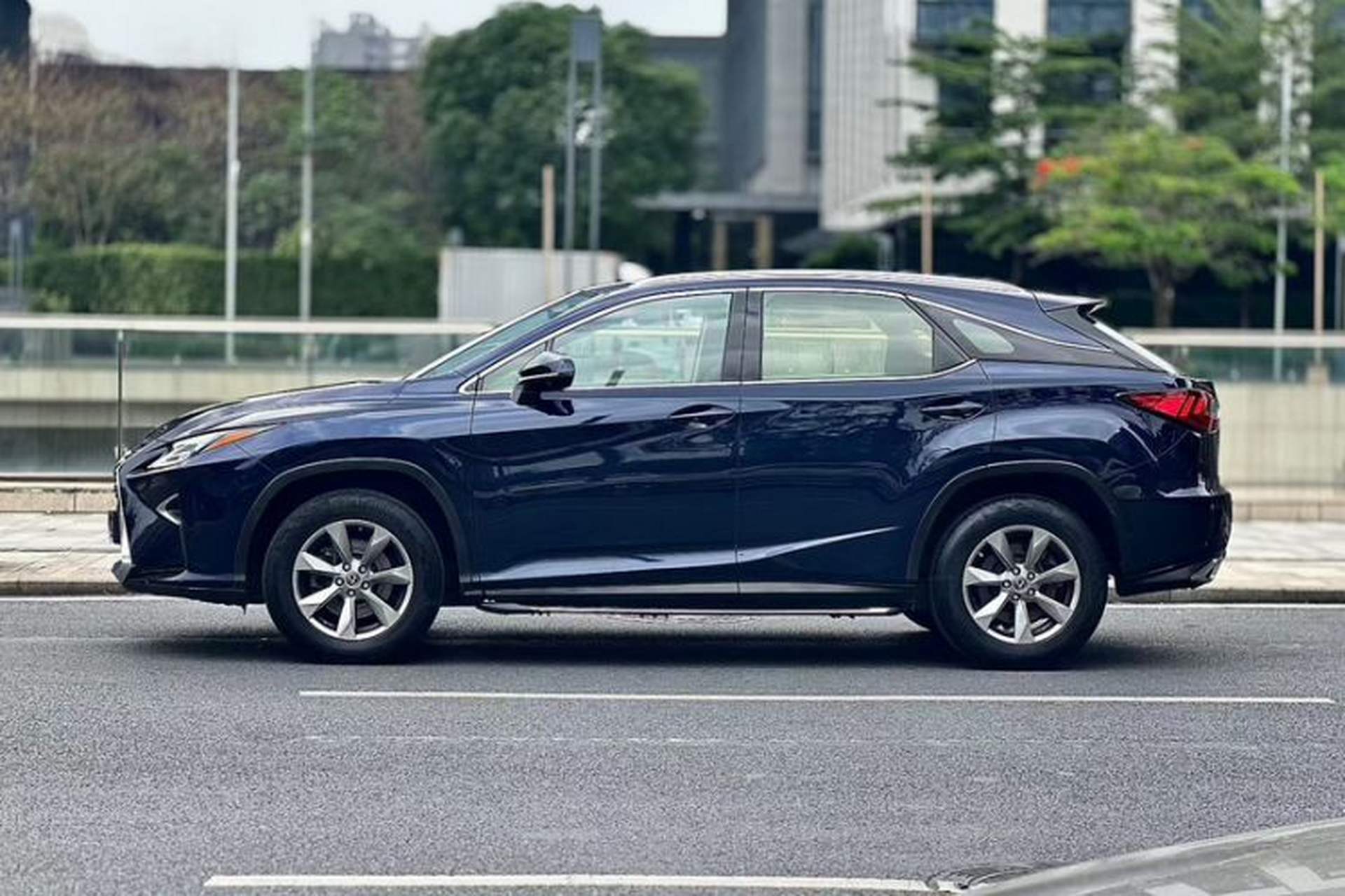 Used Lexus RX 2016 300 Two-Wheel Drive Elite Version China V Standard Exterior 6