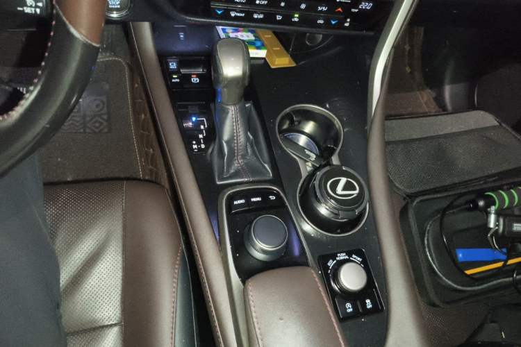 Used Lexus RX 2016 300 4x4 Elegant Edition China V-standard Gear Lever