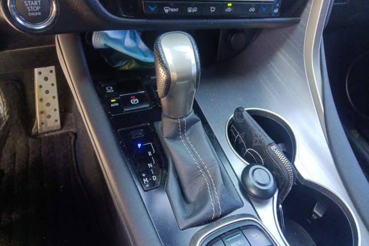 Used Lexus RX 2016 300 4x4 F SPORT Version China V Standard Gear Lever