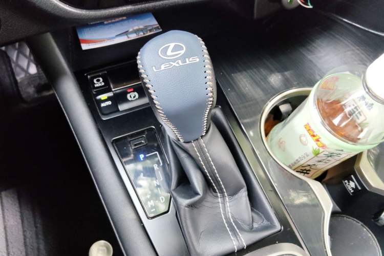 Used Lexus RX 2016 300 Two-Wheel Drive Elite Version China V Standard Gear Lever